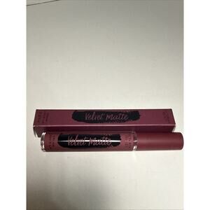 Victoria's Secret Velvet Matte Cream Lip Stain DRAMA